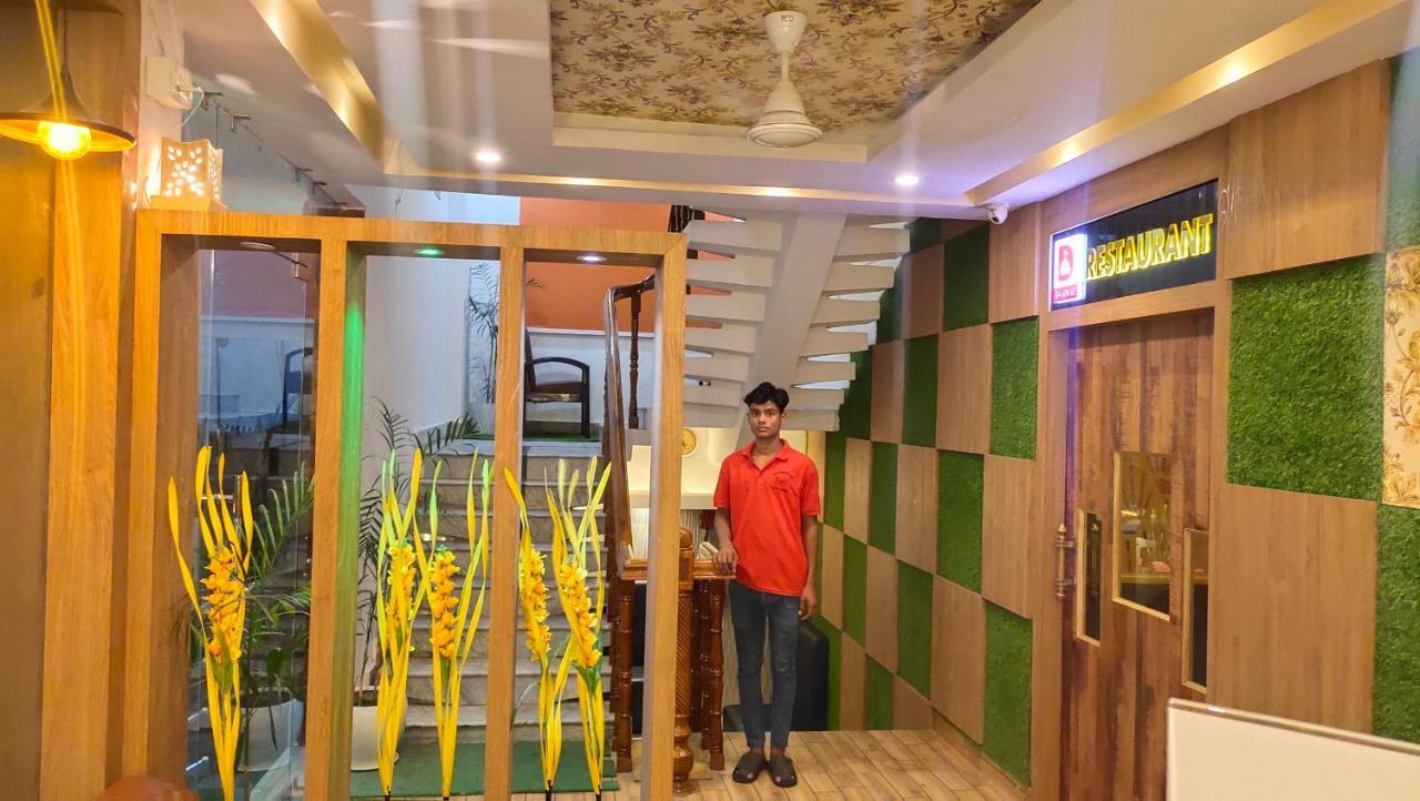 Hotel Shivay Palace Basti Buitenkant foto