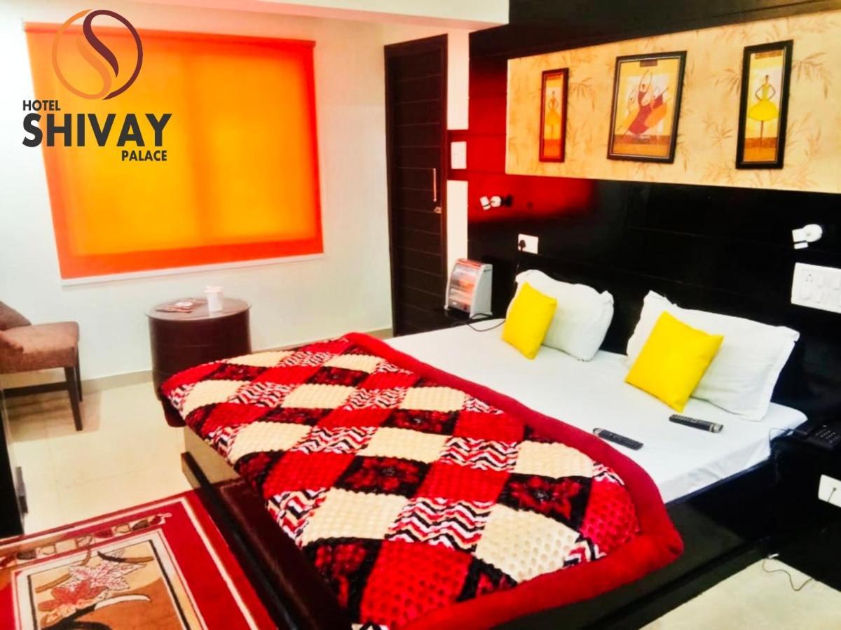 Hotel Shivay Palace Basti Buitenkant foto